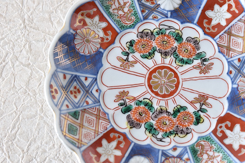 大聖寺伊万里 色絵 奇玉宝鼎之珍 菊型 小皿 4寸皿 - 生活骨董と古布の