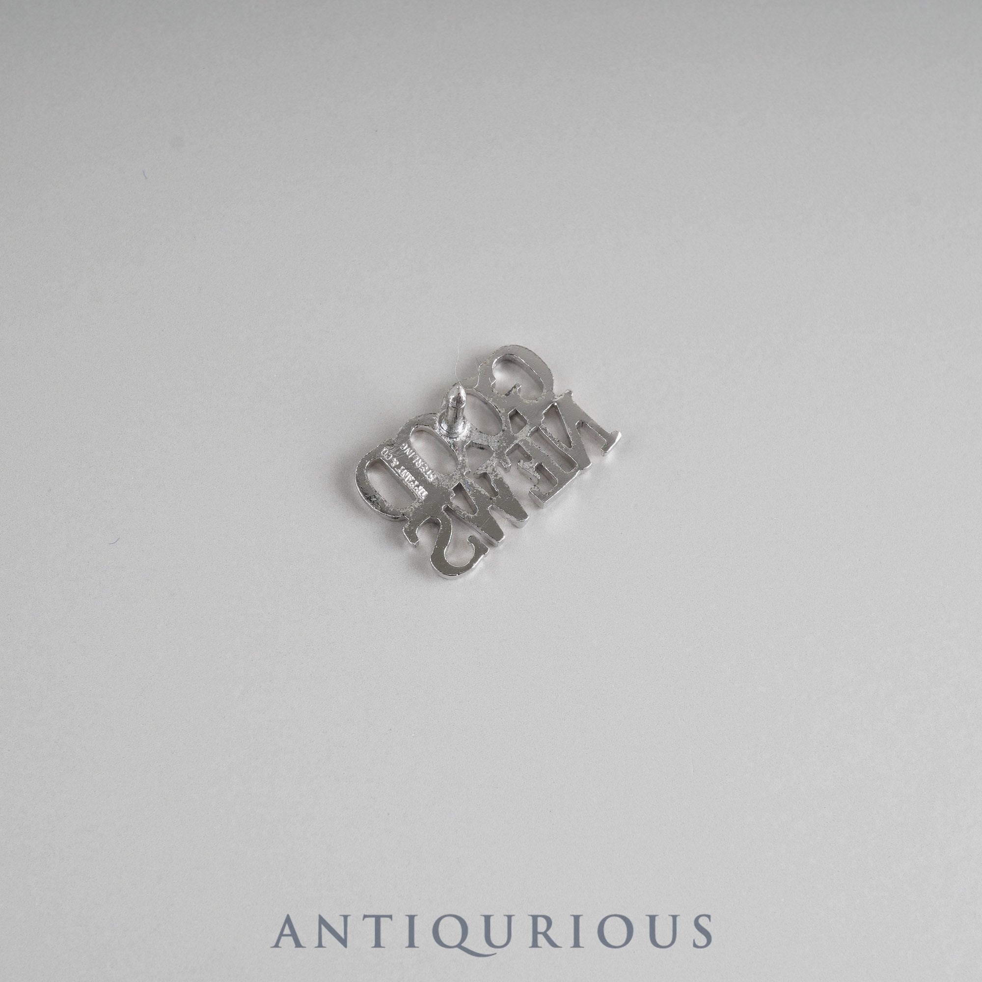 ティファニー ピンバッジ GOOD NEWS SV925 箱 | 東京銀座の