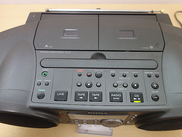 CDラジカセ ZS-D1 | 古いハードに囲まれて since2011