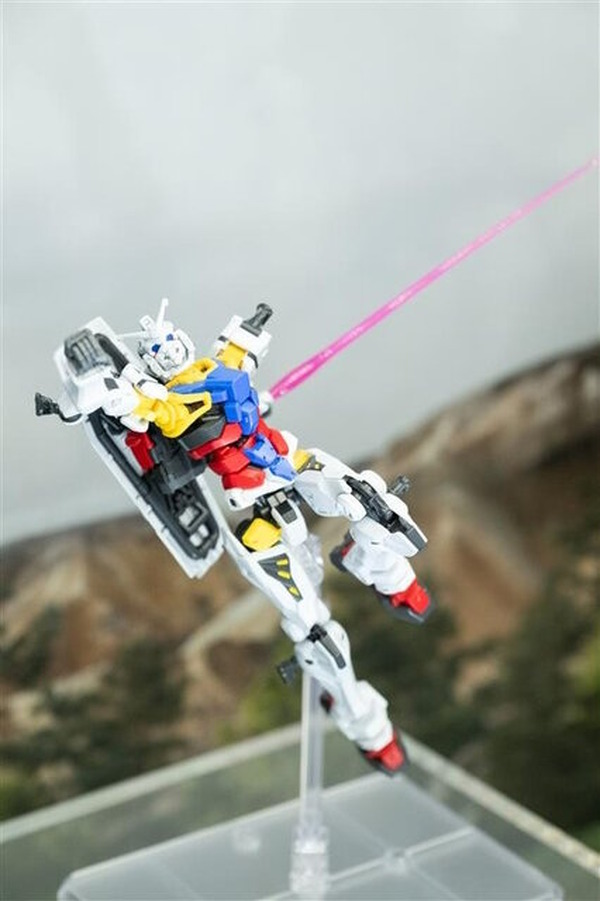 ジークアクスより「白いガンダム」「ザク（仮）」がHGガンプラ化