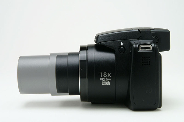 ASCII.jp：最小ボディーに18倍ズーム COOLPIX P80 (1/4)