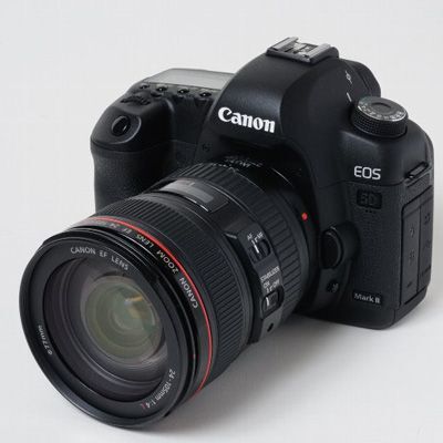 ASCII.jp：この画質ならバーゲンプライス──「EOS 5D Mark II」 (1/4)