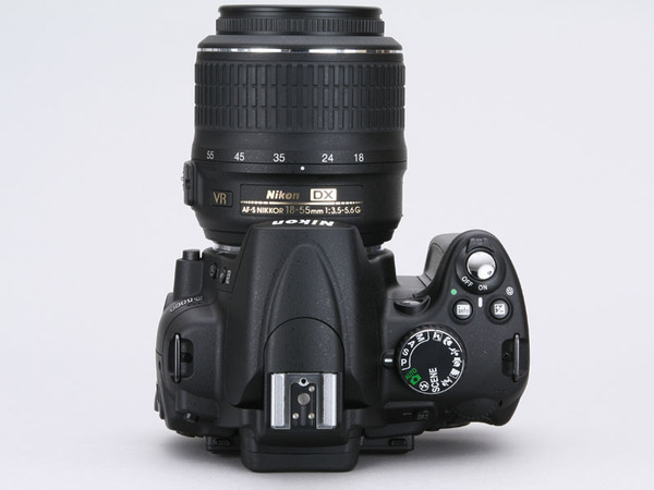 ASCII.jp：可変モニターは便利？ ニコン「D5000」は買いか!? (1/5)