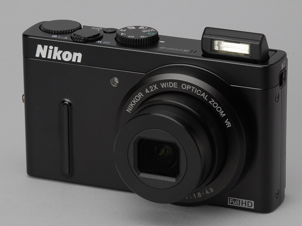 ASCII.jp：マニュアル操作が楽しめるコンデジ「COOLPIX P300」 (1/3)