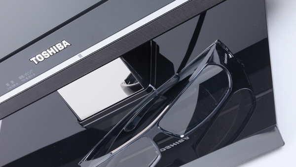 ASCII.jp：ゲーマーのための極上テレビ「REGZA 26ZP2」（前編） (1/3)