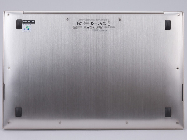 ASCII.jp：唯一の11.6型フルHD Ultrabook ZENBOOK Prime UX21A (1/3)