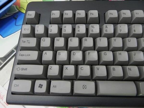 ASCII.jp：超高級の東プレ製キーボード「RealForce」最新作が店頭に