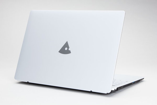 ASCII.jp：第8世代Core i7と512GB SSD搭載で9万9800円! 15.6型「m-Book
