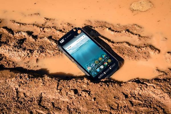 ASCII.jp：スマホ界の超タフガイ、CATスマホの新製品「CAT S41」国内登場