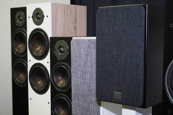 ASCII.jp：低価格機と思えないボーカルの美しさ、DALI OBERONにため息