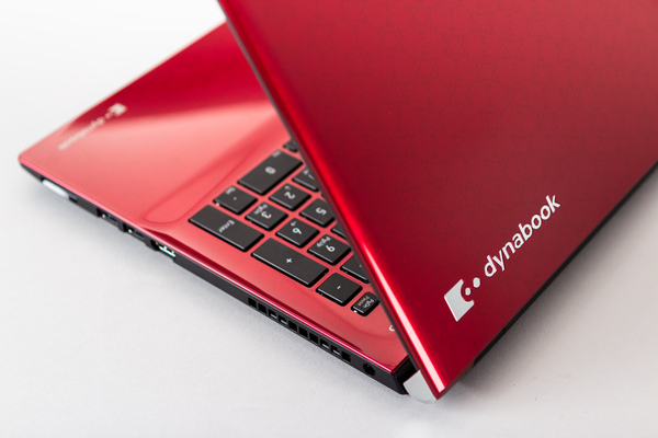 ASCII.jp：メインで使える15.6型ノートPC、使いやすいキーボードに顔