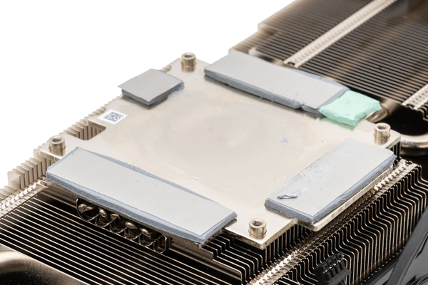 ASCII.jp：高発熱なGeForce RTX 3080 Tiのサーマルパッドを交換したら