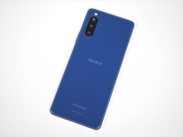 ASCII.jp：トリプルカメラへと進化したミドルレンジXperia「Xperia 10 II」