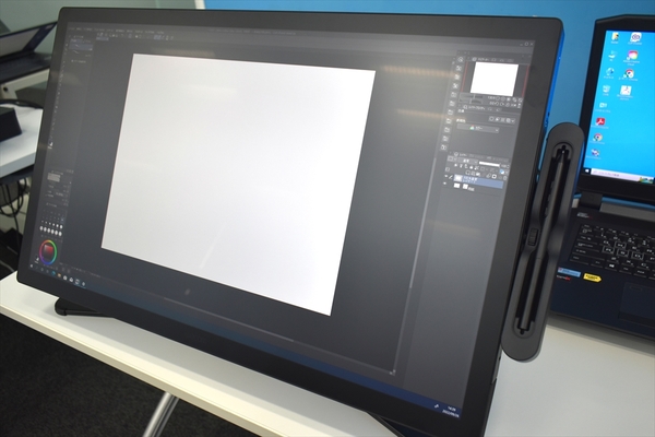 ASCII.jp：ワコムが4K/120Hzの液タブ「Wacom Cintiq Pro 27」を発売