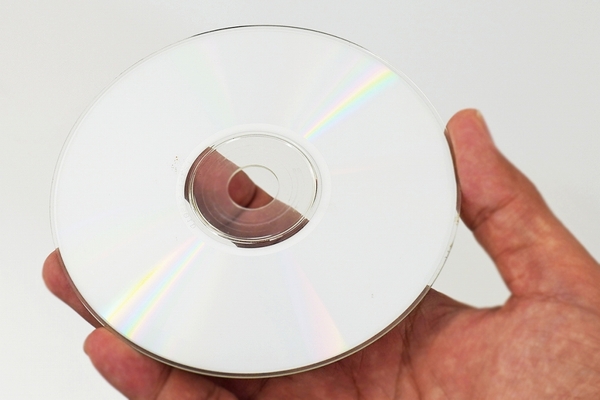 ASCII.jp：光からの使者「コンパクトディスク」の登場は音楽市場を