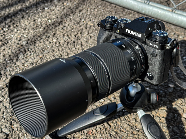 ASCII.jp：登場したてのミラーレス一眼、富士フイルム「X-T5」は最強の