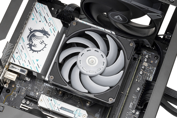 PCケース(自作PC用) Komano c6 handle Ryzen5600x b550 鉄板＆旬パーツ