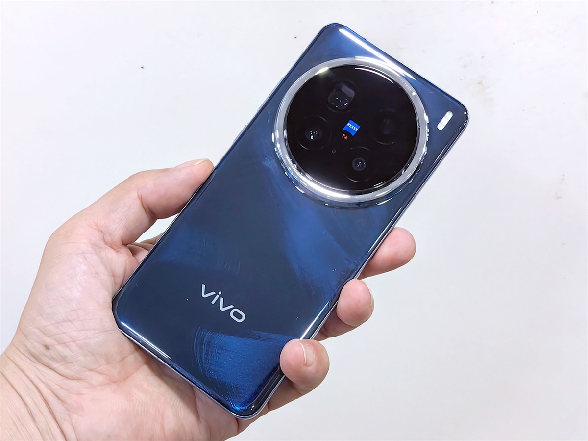 100倍望遠が実用的なスマホ「vivo X200 Pro」はカメラ性能が変わらず