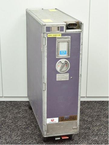 JAL、機内で活躍したミールカートを販売。藤色と淡藤色の2色