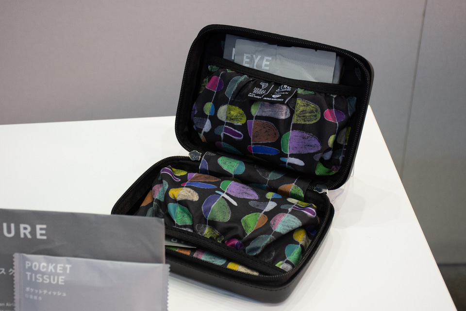 JAL新型機A350-1000、ビジネスクラスのアメニティはランダム6種の