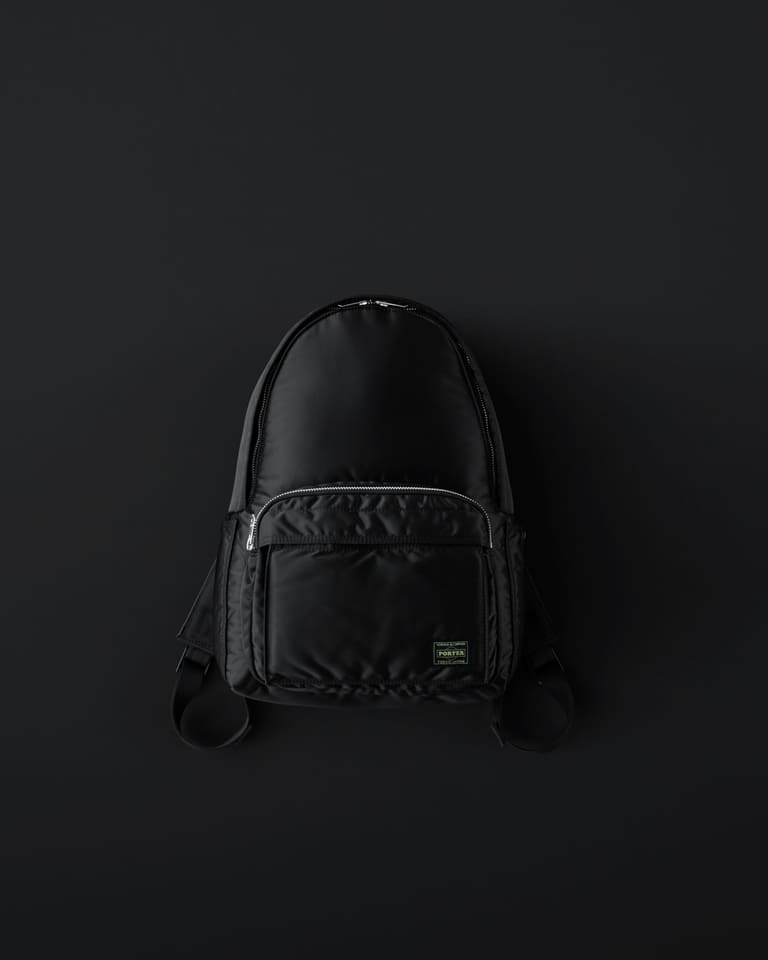 PORTER、新「TANKER（タンカー）」から待望のブラック。ショルダー