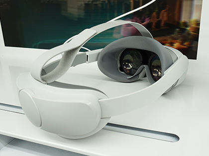 軽量VRヘッドセット「PICO 4」の実機展示がTSUKUMOでスタート （取材中