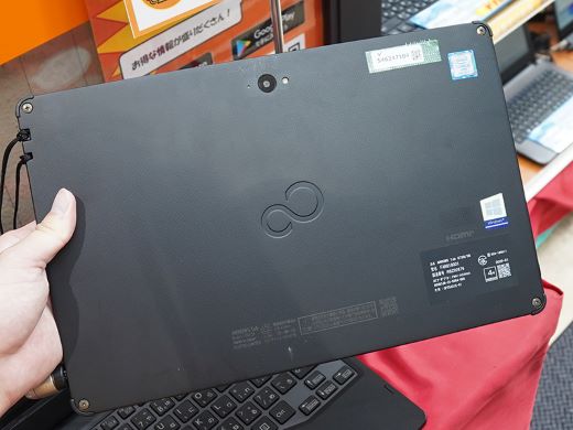 第8世代Core搭載13.3インチ2in1「ARROWS Tab Q738/SB」が22,800円