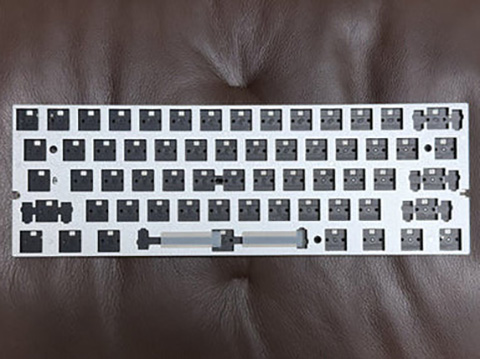 60%サイズのキーボード自作キット「RAVEN61 HE RGB」が入荷、ラピッド