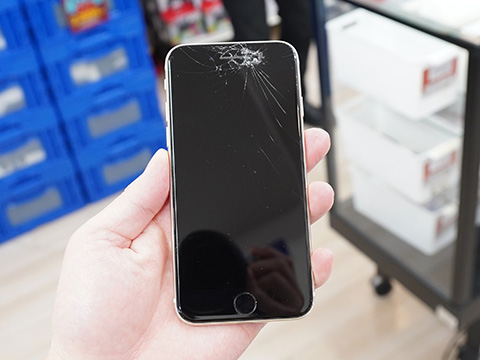 第3世代iPhone SEのジャンク品が18,700円から！ワールドモバイルで期間