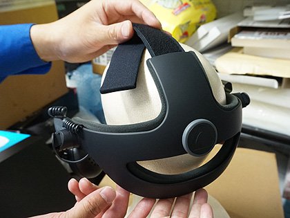 HTC VIVEの装着感がアップする「VIVE デラックス オーディオ