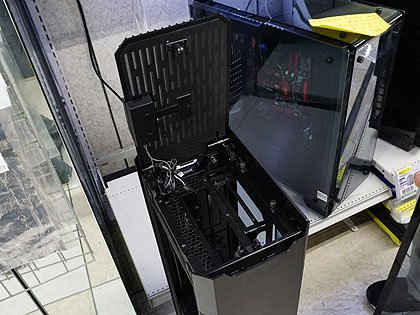 煙突構造”の縦長Mini-ITXケース「EVOLV SHIFT」が発売、計2モデル