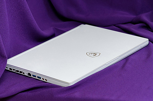 純白の高性能ノートPCはゲームライフの“格”を上げる、「MSI P65