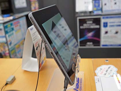 Chrome OSを搭載した高耐久タブレット「Chromebook Tablet CT100PA」が