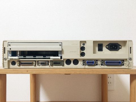 PC-9801シリーズ初となる3.5インチFDD搭載モデル「PC-9801U」 - AKIBA