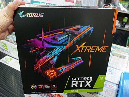 本格水冷ブロック搭載のGeForce RTX 3080がGIGABYTEから、映像端子は6