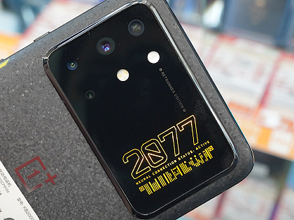 サイバーパンク2077とコラボしたスマホ「OnePlus 8T」の限定モデルが直