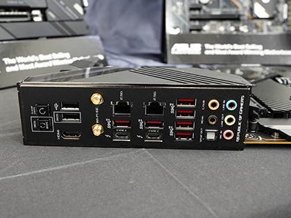 ASUSのZ590マザー「ROG MAXIMUS XIII HERO」が発売、上位機能を複数