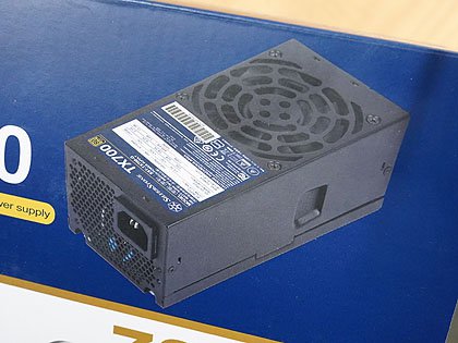 SilverStoneの大容量TFX電源「TX700 Gold」が入荷、冷却ファンは80mm×1