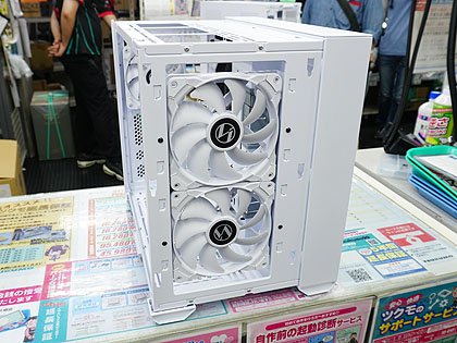 Lian LiのコンパクトPCケース「O11 AIR MINI」が発売、E-ATXマザー対応