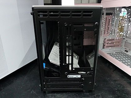 JONSBOの“岡持ちMini-ITXケース”が発売、カラーは3色 - AKIBA PC Hotline!