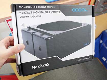 20cmファン対応の大型水冷ラジエーターがAlphacoolから、厚さは約8cm