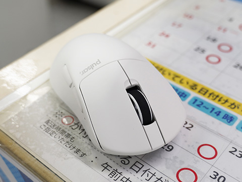 Pulsarの左利き用ゲーミングマウス「X3 LHD」、TSUKUMOで展示中