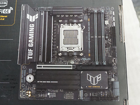 ASUSのRyzen 9000対応microATXマザー「TUF GAMING B650EM-PLUS WIFI