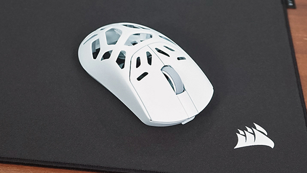 マグネシウム合金シェルで軽量かつ頑丈、競技向けゲーミングマウス