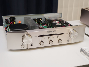 音に磨きをかけ、駆動力も向上したマランツのプリメイン/CD入門機