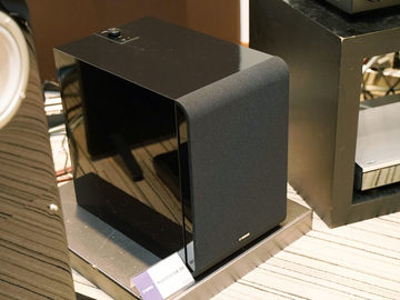 ワイヤレスで繋がるサブウーファ、ヤマハ「MusicCast SUB 100」 - AV Watch