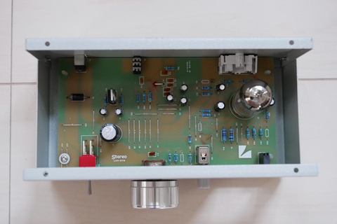 ラックスマン製の真空管FMチューナー付録のムック本が登場 - AV Watch