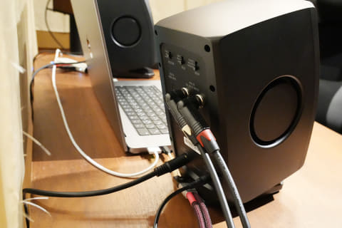 レビュー】ADAM Audioのサウンドが最小サイズで約4万円。ちょっと