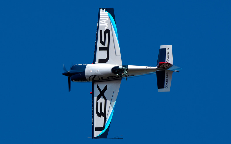 Red Bull Air Race FALKEN 室屋義秀 YOSHI MUROYA | OFFICIAL SITE