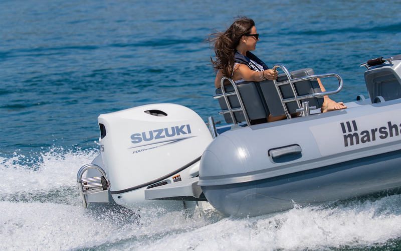 スズキ、世界初のマイクロプラスチック回収装置標準搭載の船外機5機種